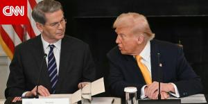 ترامب يمازح وزير الخزانة: سأقيلك من منصبك إذا لم يخفض "الفيدرالي" أسعار الفائدة