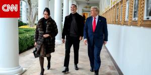 فيديو رونالدو وترامب يتجولان سويًا.. ما الرسالة التي ضمّنها البيت الأبيض؟