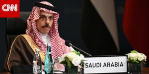 "ربت على كتفه".. مبادرة أردوغان لتحية وزير خارجية السعودية بقمة العشرين تثير تفاعلا