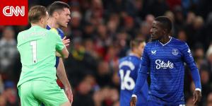 "أحب ذلك".. تصريح غير متوقع من مدرب إيفرتون عن مشاجرة بين لاعبي فريقه