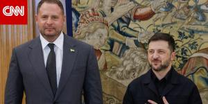 استقالة ثاني أقوى رجل في أوكرانيا تربك حسابات زيلينسكي في المفاوضات