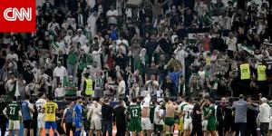 تصرف لافت من لاعبين فلسطينيين وسوريين بعد التأهل لربع نهائي كأس العرب