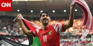 اطمأن عليه بعد إصابته.. يزن النعيمات ينشر صورًا من لقائه بولي العهد الأردني ويعلق