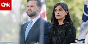 هكذا هاجم نائب ترامب مذيعا يمينيا استخف بزوجته