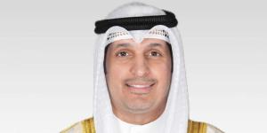 وزير الشباب يؤكد تشرف الأسرة الرياضية برعاية سمو الأمير للمباراة النهائية على كأس سموه