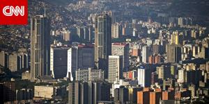 انفجارات تهز عاصمة فنزويلا كاراكاس يشهدها فريق CNN