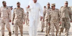 وزير الدفاع يتفقد عدداً من القواعد والمواقع العسكرية بمناسبة عيد الأضحى