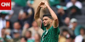 لقطة مونديالية.. راؤول خيمينيز يسجل هدفاً ويذرف الدموع بعد إصابة كادت أن تنهي مسيرته