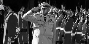 الموت يُغيب علي المؤمن رئيس الأركان الأسبق