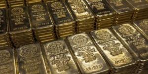 أسعار الذهب تقفز 2.5% بعد تباطؤ التضخم الأمريكي