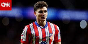 "ولا بـ200 مليون".. رئيس أتلتيكو مدريد يغلق الباب بوجه برشلونة بشأن ألفاريز