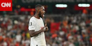 بعد المونديال.. مدافع منتخب المغرب ينضم لنادٍ صاعد حديثاً إلى البريميرليغ
