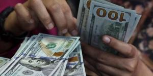 ارتفاع الدولار مع تزايد رهانات رفع الفائدة في سبتمبر