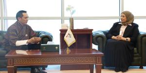 مديرة «القوى العاملة» تبحث مع سفيري بنغلادش وبوتان تطوير التعاون