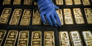 مشتريات صينية تدعم استقرار الذهب فوق 4000 دولار