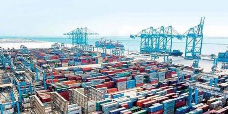 إندونيسيا تربط صفقة شراء سلع نفطية أمريكية بخفض التعريفات الجمركية