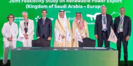 أكوا باور توقّع اتفاقيات لتصدير الطاقة المتجددة من السعودية إلى أوروبا