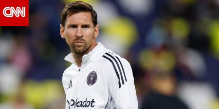 "آمل أن أعود يوماً ما".. ميسي يزور ملعب "سبوتيفاي كامب نو"