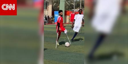 "شعب يحب الحياة".. شاهد فلسطينيين مبتوري الأطراف يشاركون بأول بطولة كرة قدم منذ بدء الحرب