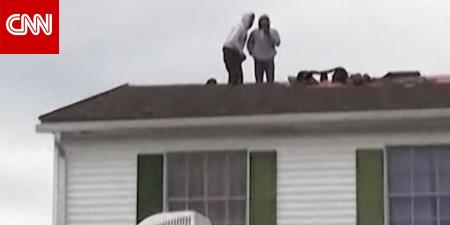 عناصر فيدراليون يحاصرون منزلًا فوق سطحه رجلان.. ويغادرون لسبب مجهول دون اعتقالهما