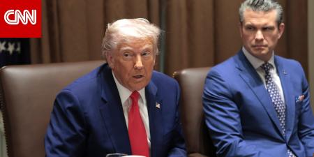 ما موقف ترامب تجاه وزير الدفاع بعد تقرير "البنتاغون" عن "خطورة" محادثات سيغنال؟.. البيت الأبيض يجيب CNN