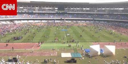 جولة مثيرة للجدل.. زيارة ميسي للهند تبدأ بكشف تمثال ضخم له وتنتهي بشغب ملاعب