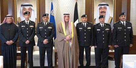 وزير الداخلية يُقلّد 3 ضباط رتبهم الجديدة.. من عقيد إلى عميد