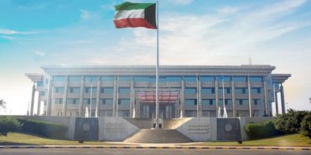 «الداخلية» تنوه: لا يجوز للأجنبي المقيم البقاء بالخارج بمدة تزيد عن 6 أشهر