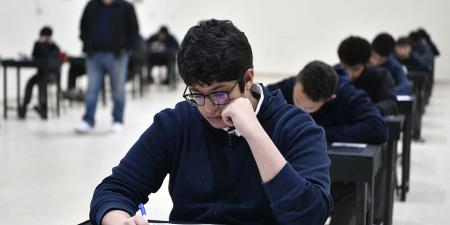 وسط أجواء من الانضباط والتنظيم.. طلبة الـ10 والـ11 ينهون اختبارات الفصل الأول