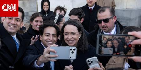 ترامب يقبل جائزة نوبل للسلام التي حصلت عليها ماتشادو ويحتفظ بها