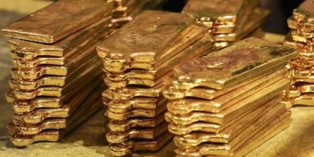 الذهب يتراجع متأثرًا بتصعيد ترامب تهديداته ضد إيران وارتفاع النفط