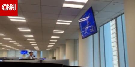 زلزال عنيف يضرب اليابان.. محررة CNN تصف ما حدث بالطابق الـ18