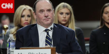 ما وراء إقالة وزير البحرية الأمريكية مع استمرار حصار موانئ إيران.. مصادر تكشف لـCNN