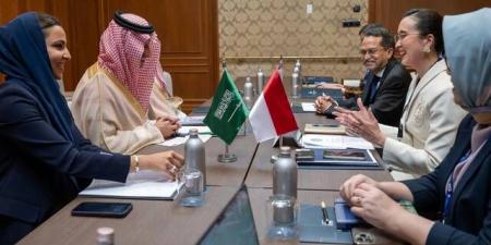السعودية وإندونيسيا تبحثان تعزيز التعاون السياحي وزيادة حركة الزوار بين البلدين