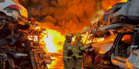 مصرع شخصين وإصابة 6 في ثلاث حرائق وحادث تصادم بحري في الزور