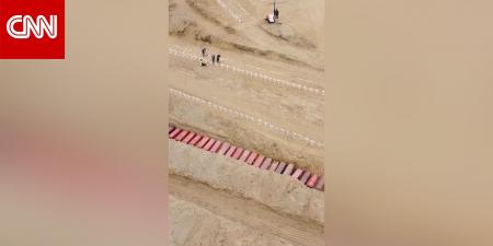 شاهد.. دفن ضحايا مجهولي الهوية بعد زلزال فنزويلا المدمر
