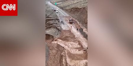 نبأ عاجل .. شاهد.. سيول عارمة تجرف السيارات وتهدد المنازل في تشيلي والسلطات تعلن حالة "كارثة" - بوابة مصر الجديدة