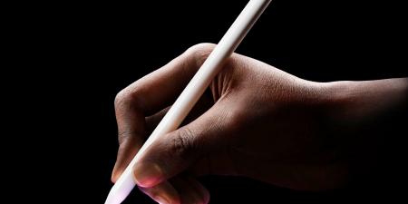 حصرياً .. تفاصيل حول أبل تطور قلم Apple Pencil مغناطيسيًا خصيصًا لهاتف iPhone Ultra القابل للطي - بوابة مصر الجديدة