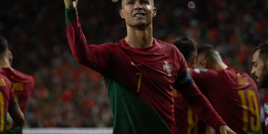 رونالدو يسجل ثنائية جديدة في فوز كبير للبرتغال.. وانتصار مهم لـ هولندا على اليونان