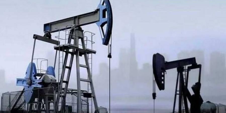 ارتفاع مخزونات النفط الأمريكية إلى 449.7 مليون برميل