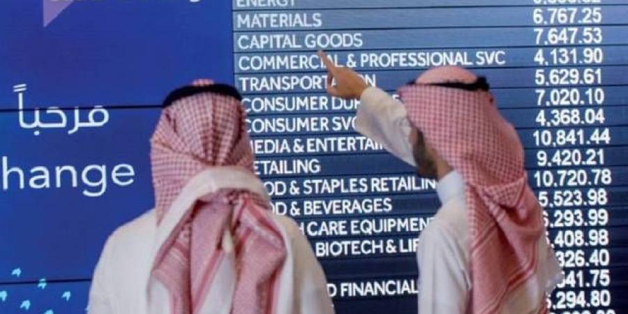 صافي التدفقات الأجنبية بسوق الأسهم السعودية تتراجع لـ12 مليار ريال في 11 شهراً