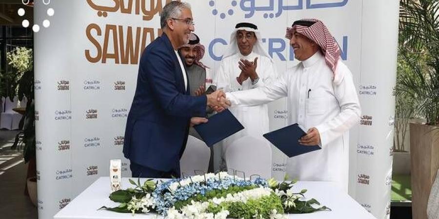 "سواني" توقع مذكرة لتوسيع حضور منتجات ألبان الإبل "نوق" في السوق السعودي