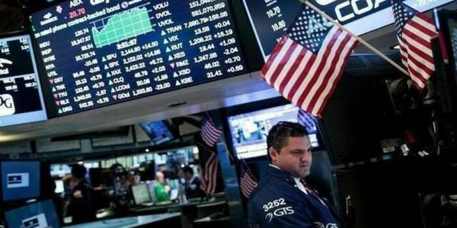 وول ستريت تغلق على خسائر أسبوعية مع تصعيد ترامب للسياسات الحمائية