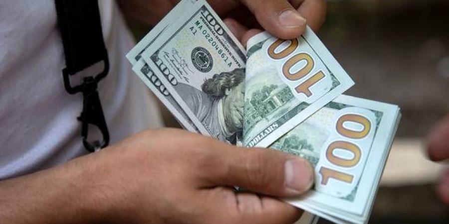 HSBC: فقاعة هبوط الدولار تقترب من الانفجار.. والمستثمرون يتجاهلون إشارات التحول