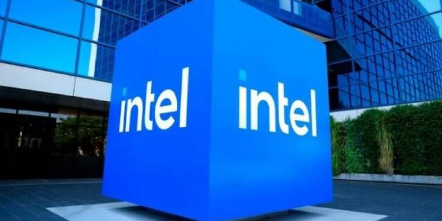 إنتل تبتعد عن التصنيع بأوروبا ضمن خطة هيكلة