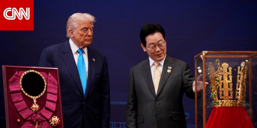 رئيس كوريا الجنوبية يهدي ترامب تاجًا ذهبيًا وأعلى وسام في البلاد