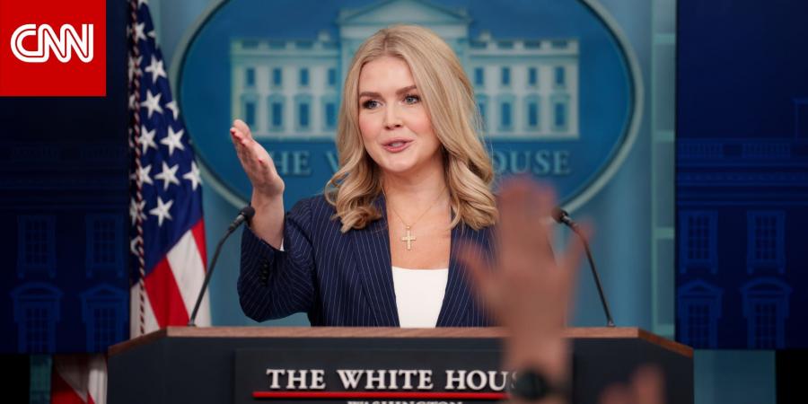 دائرة الهجرة الأمريكية تعتقل امرأة تربطها صلة قرابة بالمتحدثة باسم البيت الأبيض