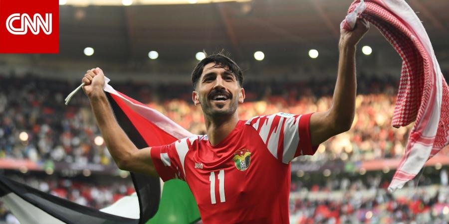 اطمأن عليه بعد إصابته.. يزن النعيمات ينشر صورًا من لقائه بولي العهد الأردني ويعلق