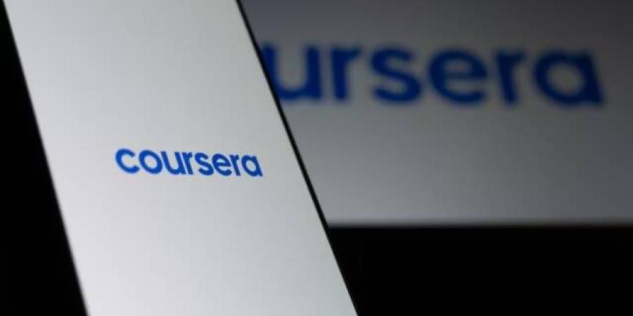 كورسيرا تستحوذ على يوديمي في صفقة تبادل أسهم