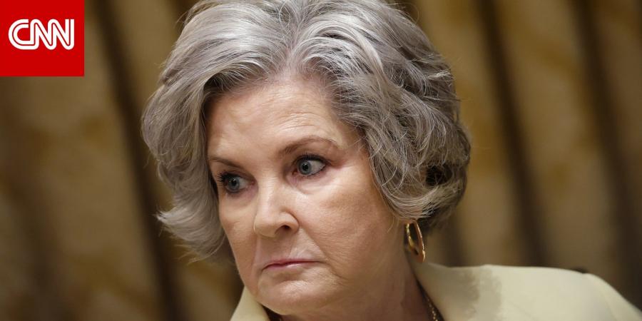 "يسعى للانتقام ويملك شخصية مدمن كحول".. صدمة من تصريحات كبيرة موظفي ترامب